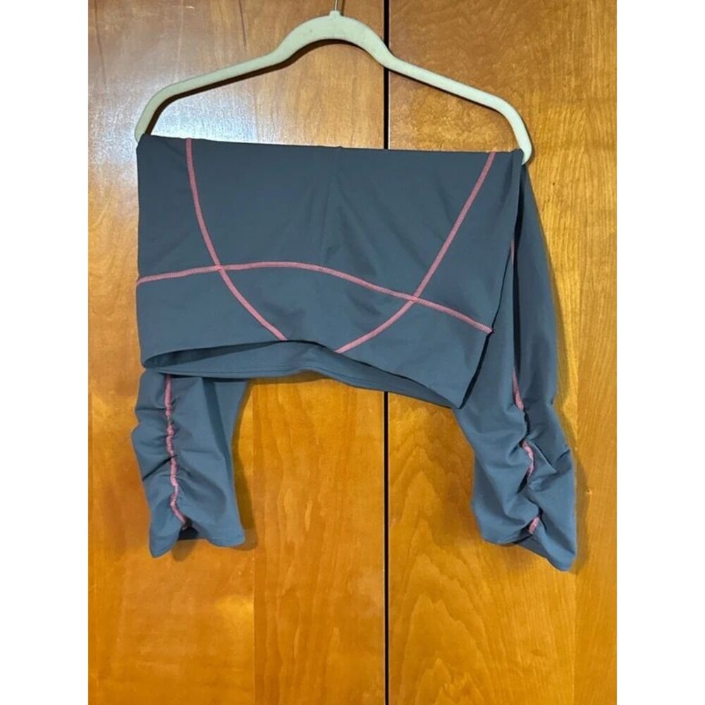 Lot of 3 Capri Leggings - Picture 10 of 10